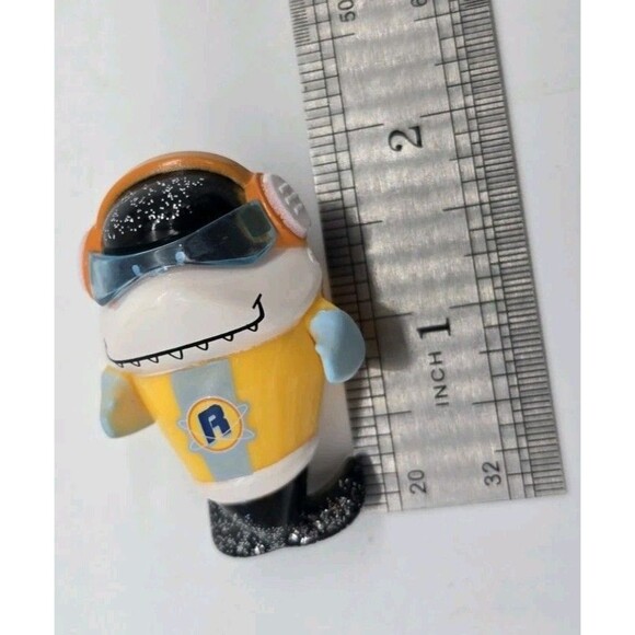 Ryan’s World Mystery Microverse Figures Galaxy Explorer Figure GALACTIC GIL - Picture 7 of 7